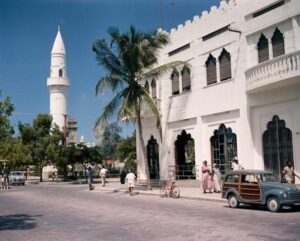 Mogadishu in its golden years: Archival photographs preserve memories of Somalia’s capital before the civil war that erupted in 1991, showing a city shaped by coastal trade, distinctive architecture and a vibrant cultural life.